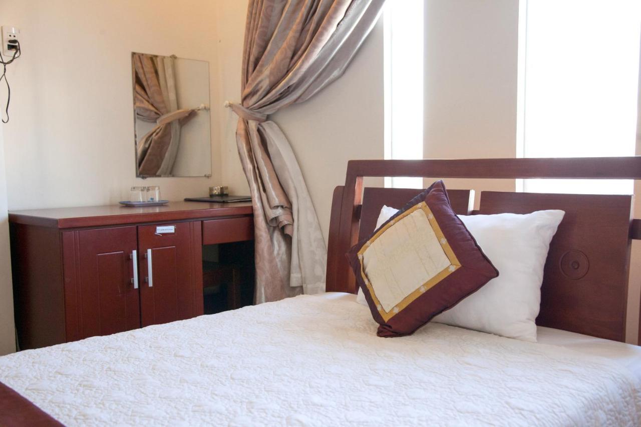 Hoang Thuy Sinh Hotel Дананг Екстер'єр фото